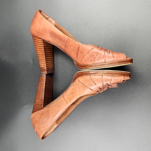 Seychelles Womens Heels Memory Lane Retro Peep Toe Flower Detail Whiskey Size 10 - Picture 2 of 16